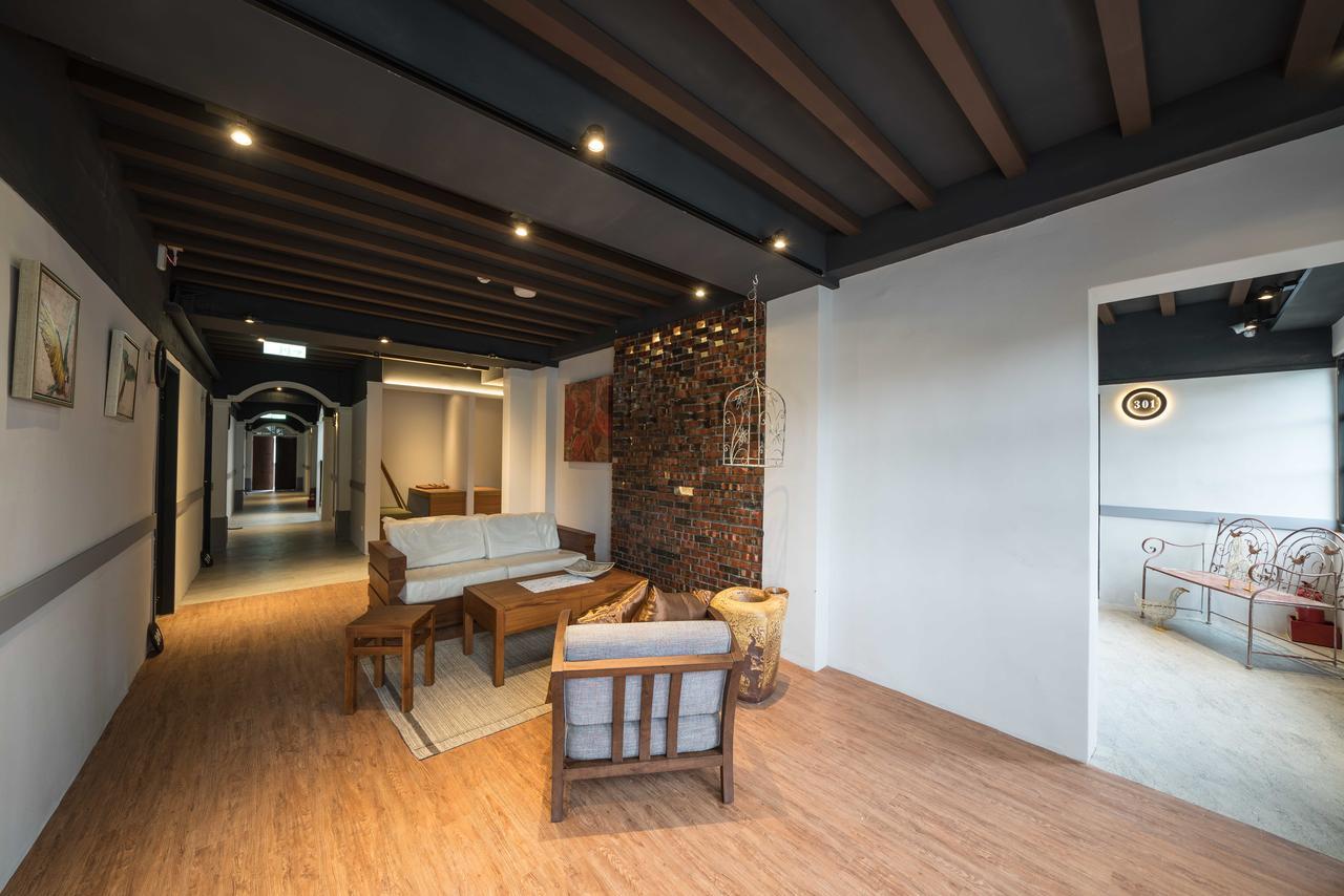 Phoenix Hostel Хуалянь Экстерьер фото