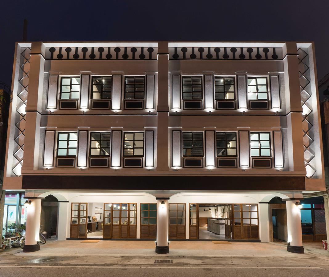 Phoenix Hostel Хуалянь Экстерьер фото